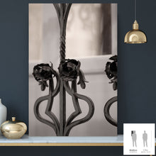 Cargar imagen en el visor de la galería, rambarde d'escaliers décorée de fleurs en fer forgé